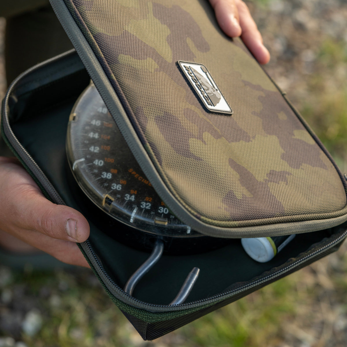 Ruggage Compact Scales Pouch