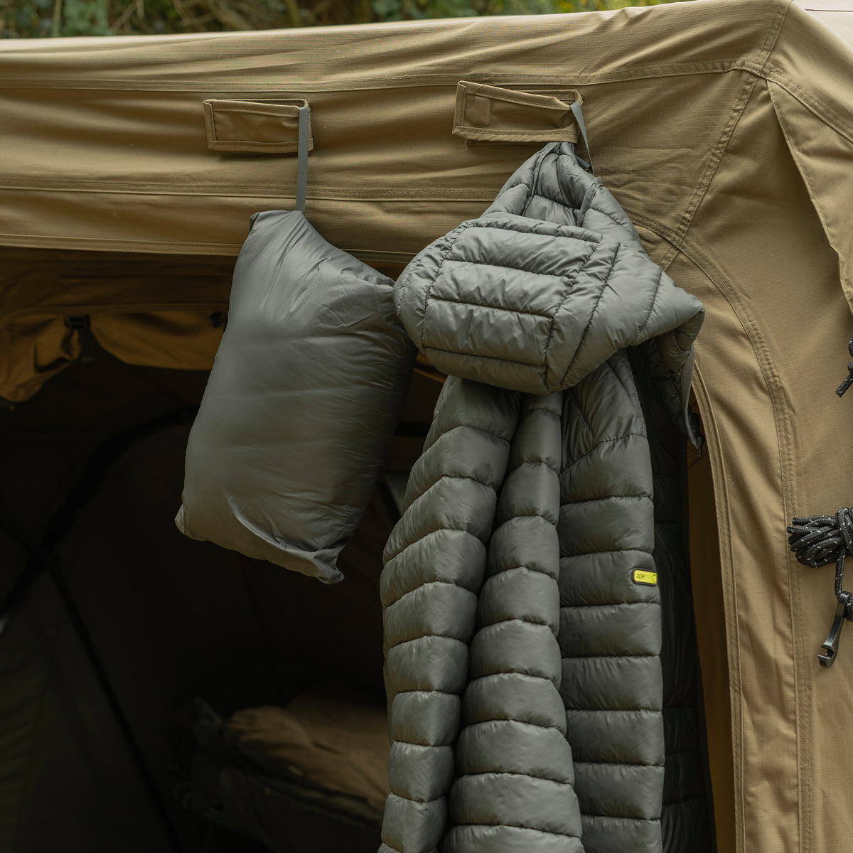 APEarel ThermaPro Compact Packable Jacket