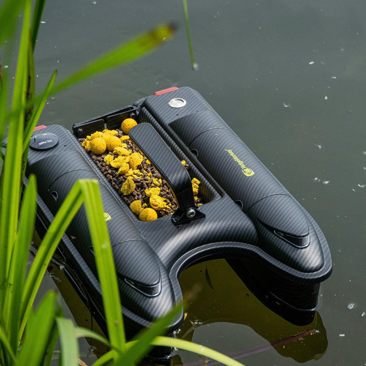 Hunter 750 Bait Boat