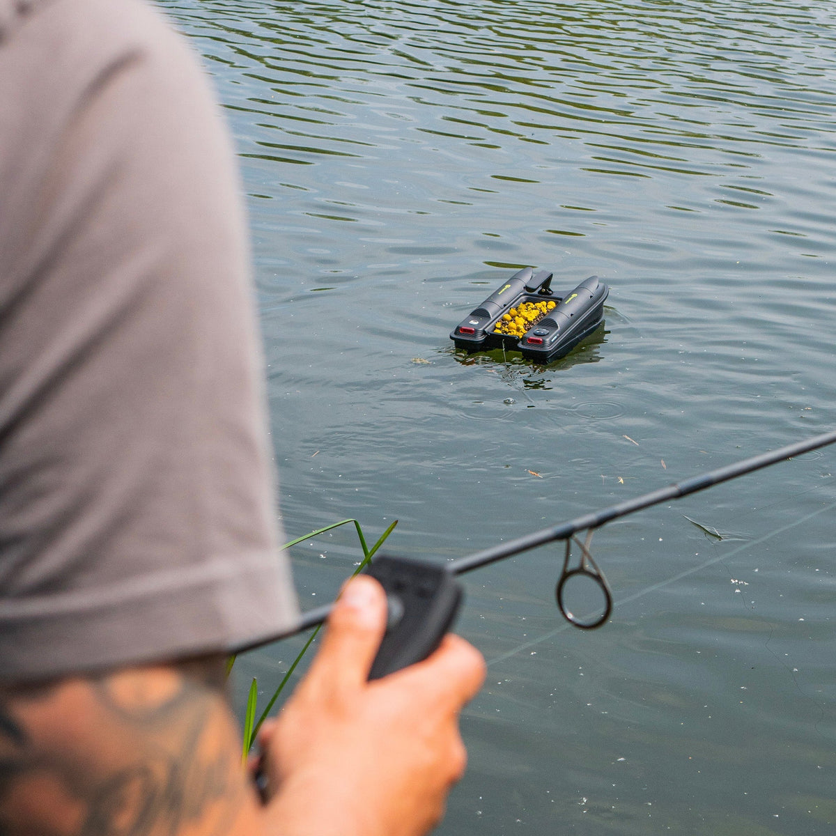 Hunter 750 Bait Boat