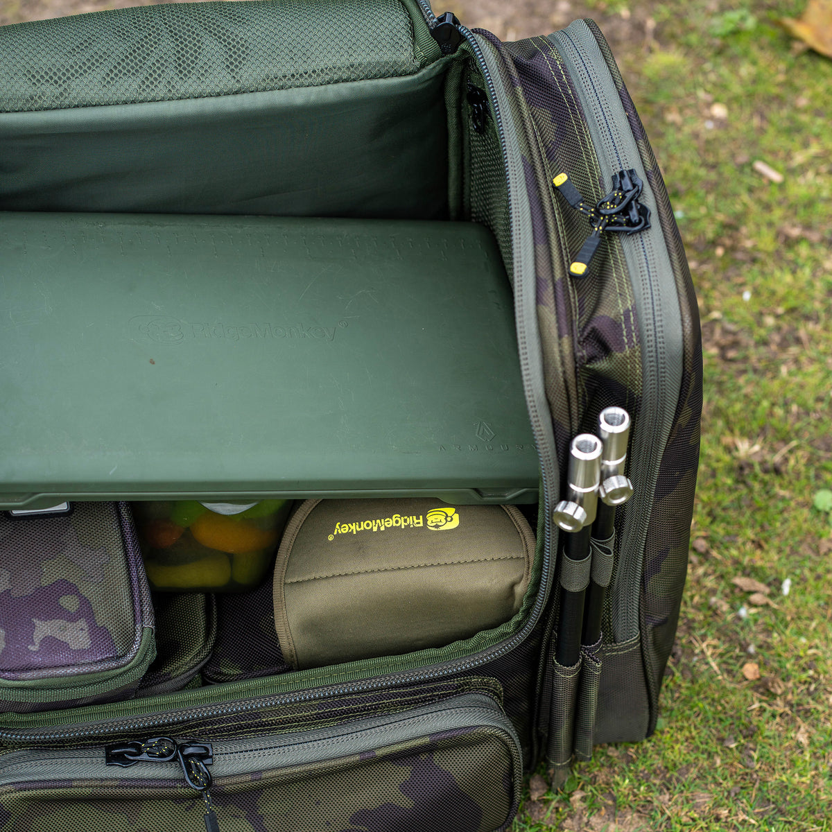 Ruggage 40 Litre Rucksack and Accessory Case Bundle