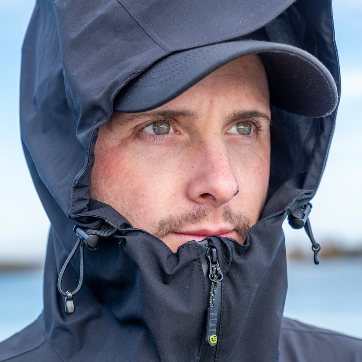 Apearel Lightweight Classic Hydrophobic Jacket