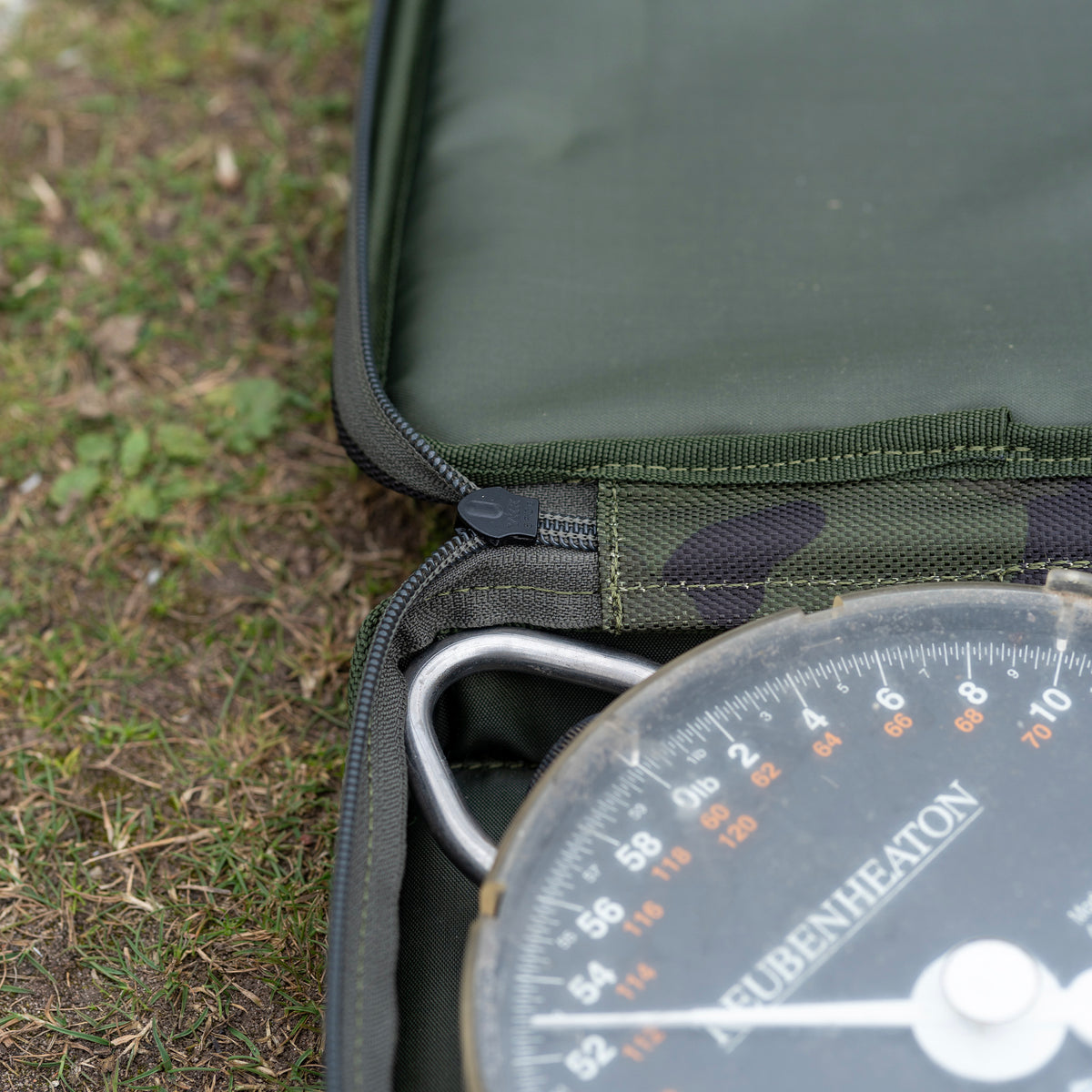 Ruggage Compact Scales Pouch