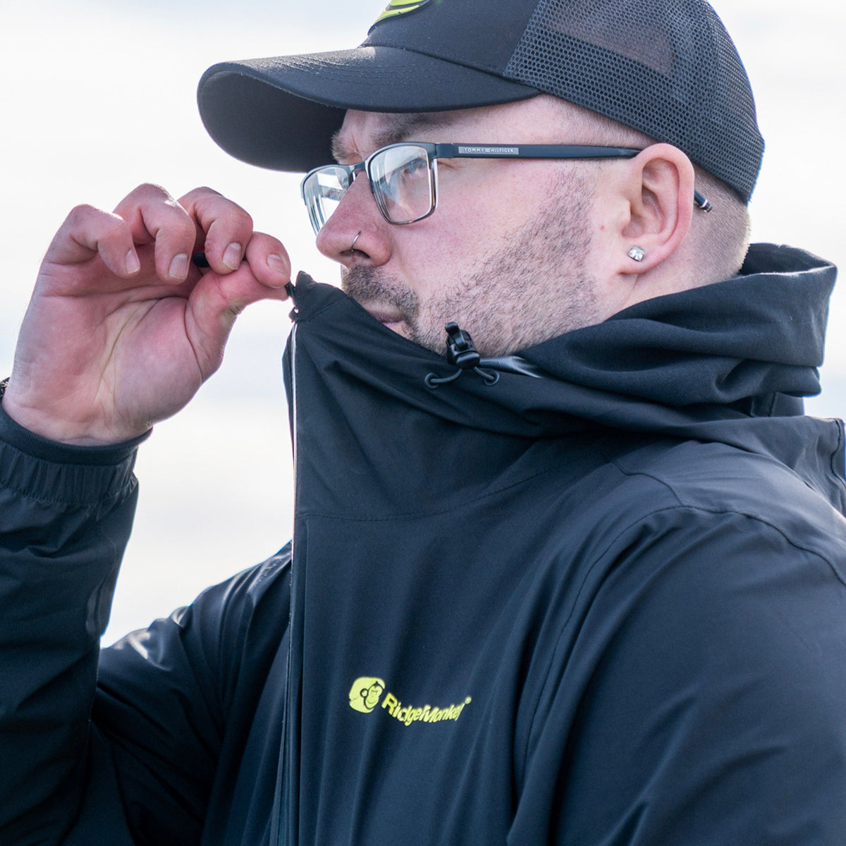 Apearel Lightweight Classic Hydrophobic Jacket
