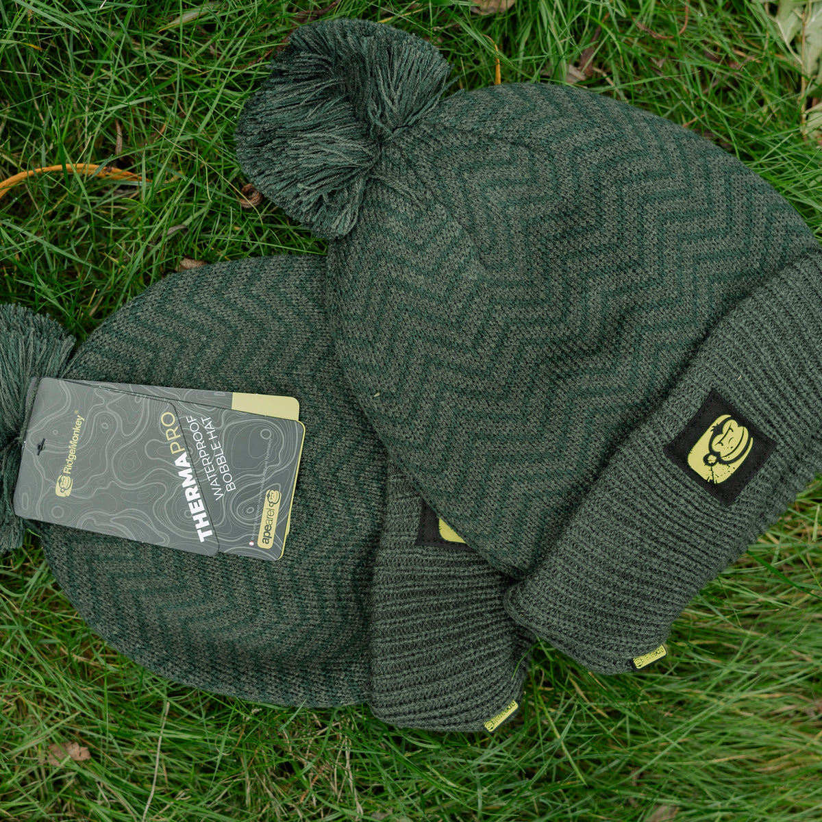 APEarel ThermaPro Waterproof Bobble Hat Green