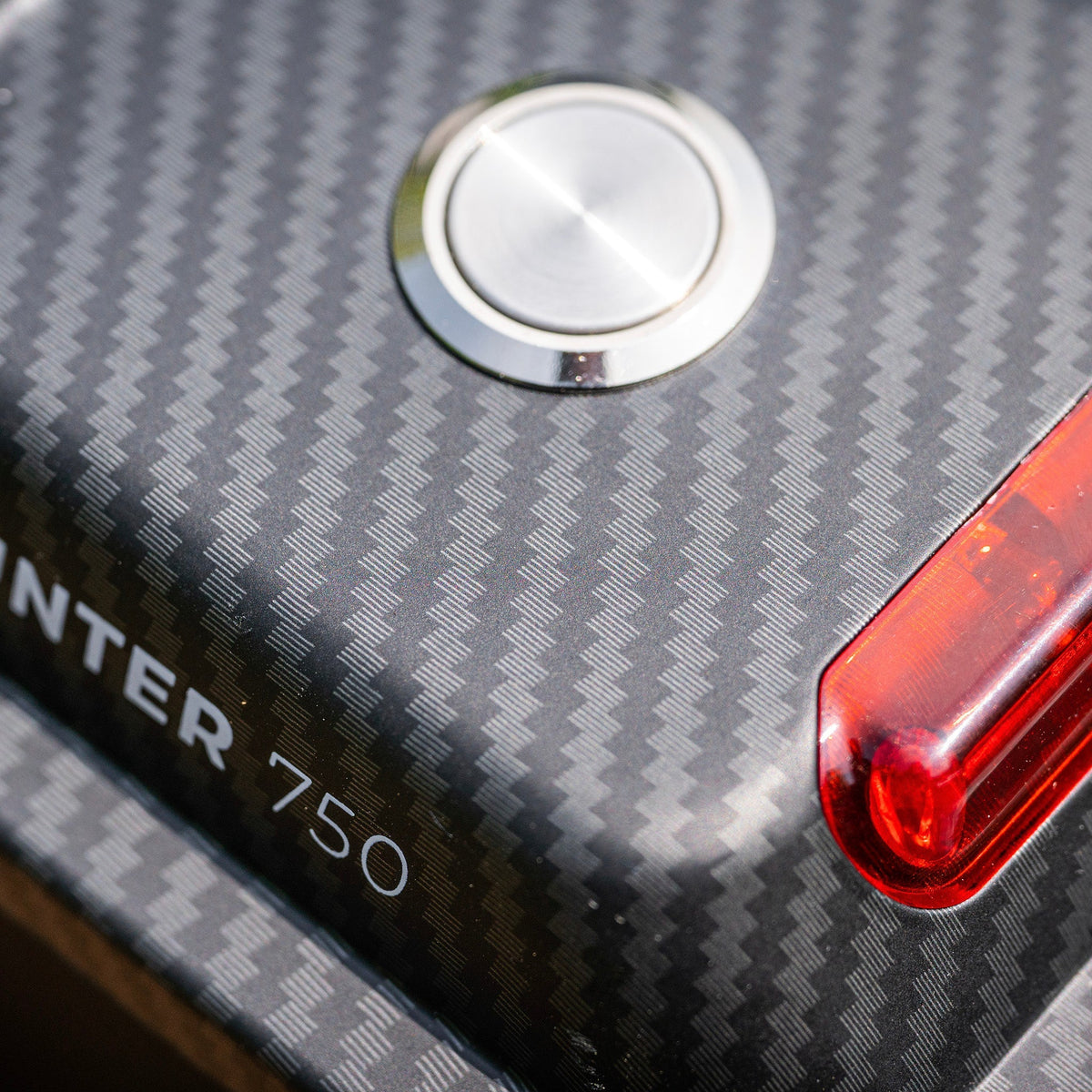 Hunter 750 Bait Boat