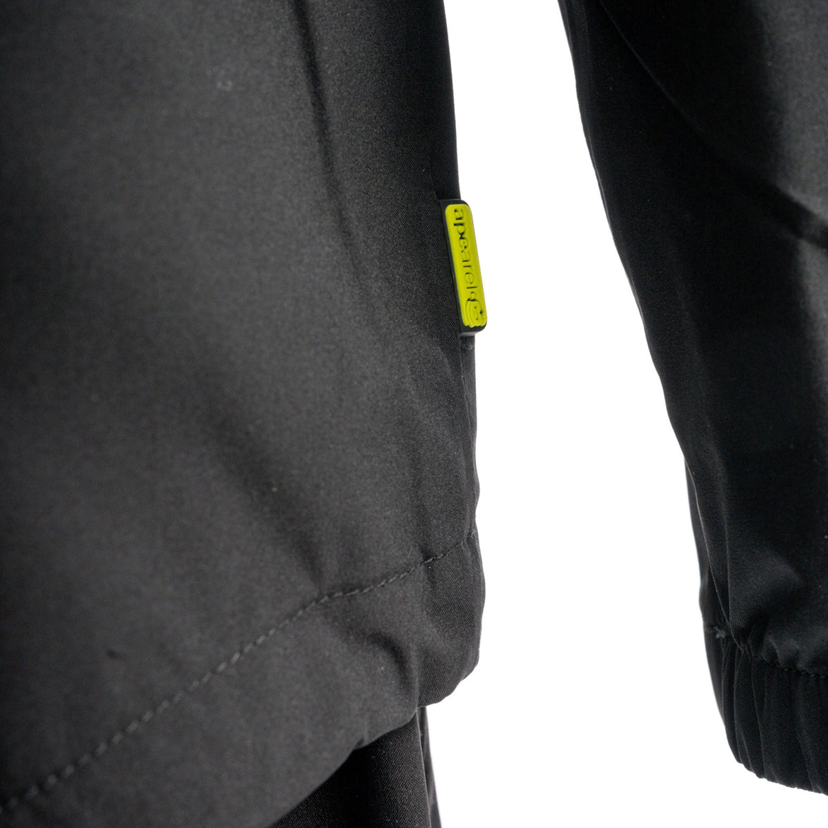 Apearel Lightweight Classic Hydrophobic Jacket
