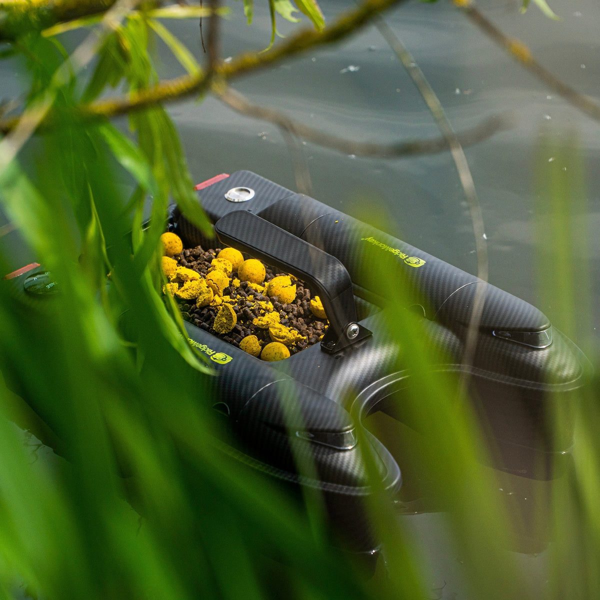 Hunter 750 Bait Boat