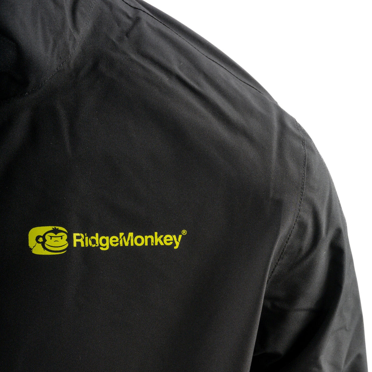 Apearel Lightweight Classic Hydrophobic Jacket
